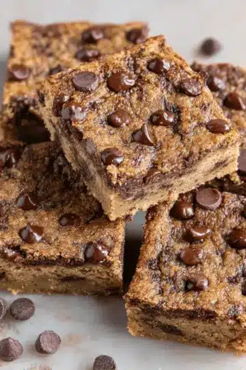CHOCOLATE CHIP BANANA BARS